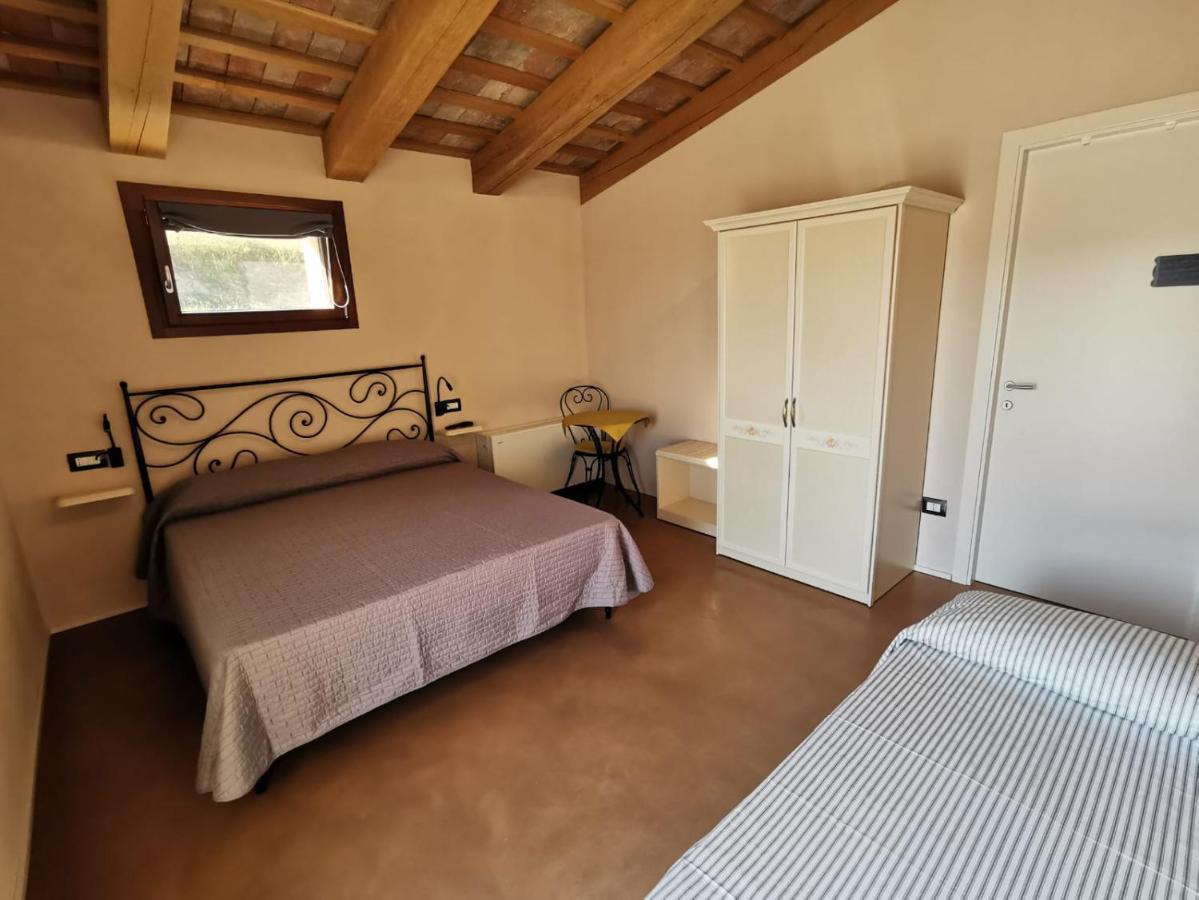 Вилла Casale Dei Cinque Colli Ostra Экстерьер фото